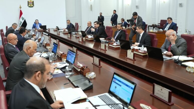 مجلس الوزراء يقر قانوني "بغداد والتأمين" ويعزز التعاون الأمني مع أسبانيا