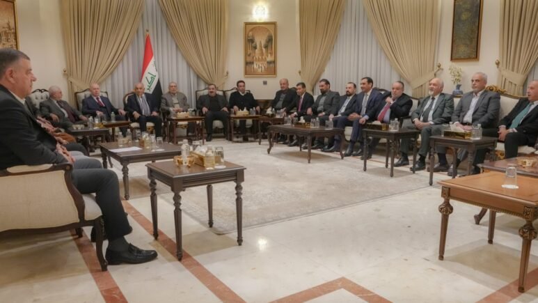القوى السُنية العراقية الكبرى تخوض الانتخابات متسلحة بثقلها وقوائم صغيرة تنافسها صورياً